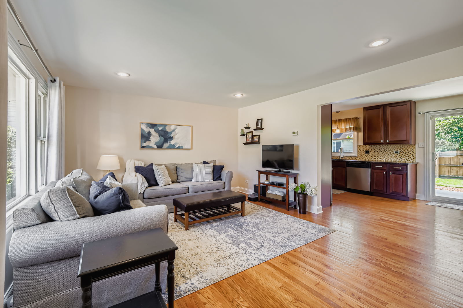 7513 Dorothy Lane