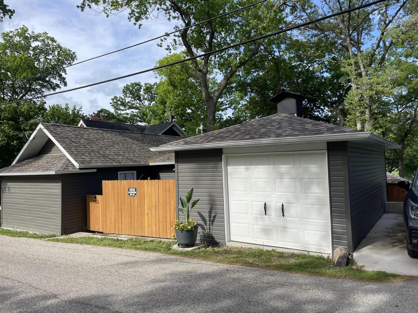 4909 Wildwood Drive
