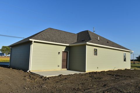 Tiny photo for 210 S Oak Street, El Paso, IL 61738 (MLS # 12496368)