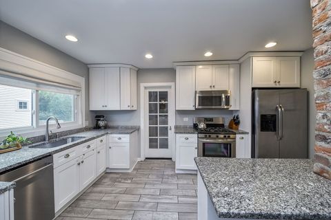 Tiny photo for 522 S West Street, Wheaton, IL 60187 (MLS # 12560433)