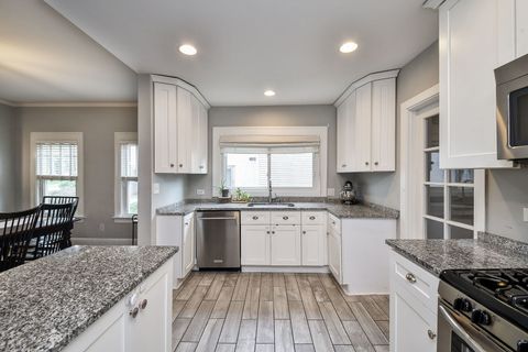 Tiny photo for 522 S West Street, Wheaton, IL 60187 (MLS # 12560433)