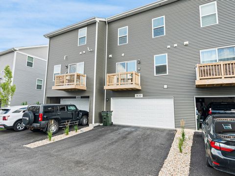 Tiny photo for 1533 Yosemite Way, Pingree Grove, IL 60140 (MLS # 12511957)