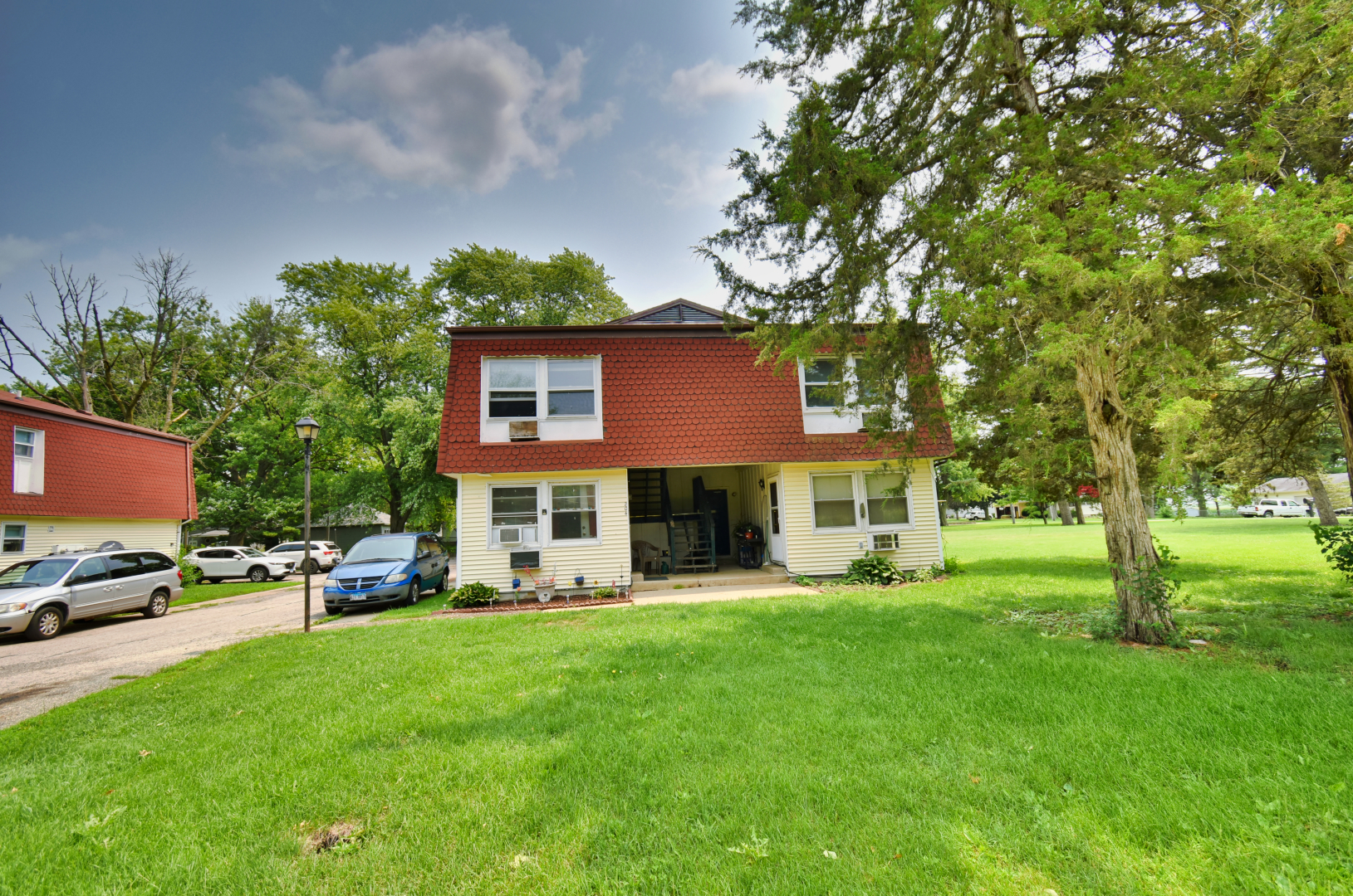 201-207 S Maple Street