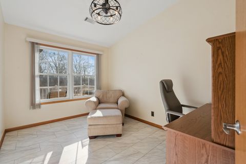 Tiny photo for 2997 3rd Street #200, Moline, IL 61265 (MLS # 12561391)