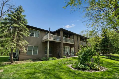 Tiny photo for 2997 3rd Street #200, Moline, IL 61265 (MLS # 12561391)