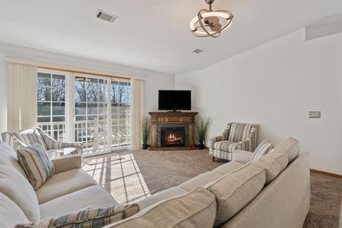 Tiny photo for 2997 3rd Street #200, Moline, IL 61265 (MLS # 12561391)