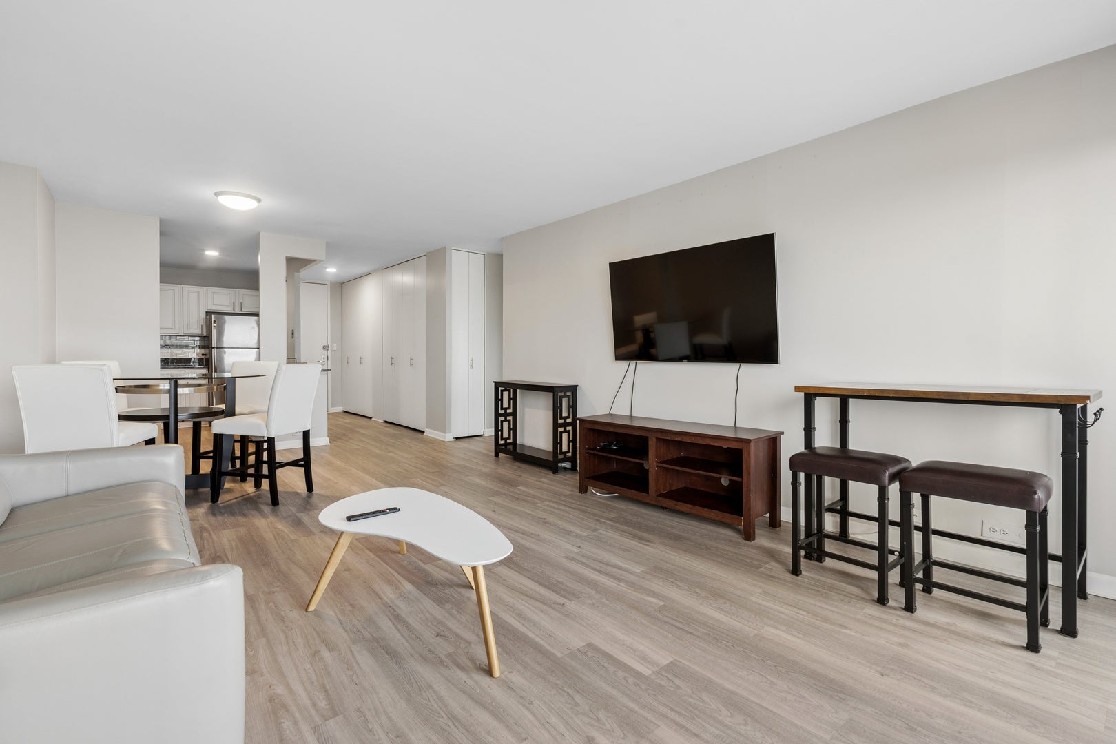 2020 N Lincoln Park West 9H