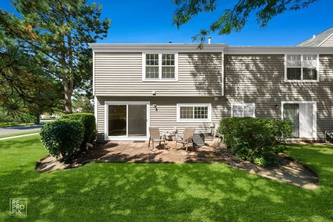 Tiny photo for 1705 College Green Drive, Elgin, IL 60123 (MLS # 12541525)