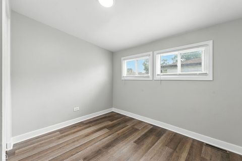 Tiny photo for 14301 Kenwood Avenue, Dolton, IL 60419 (MLS # 12513689)