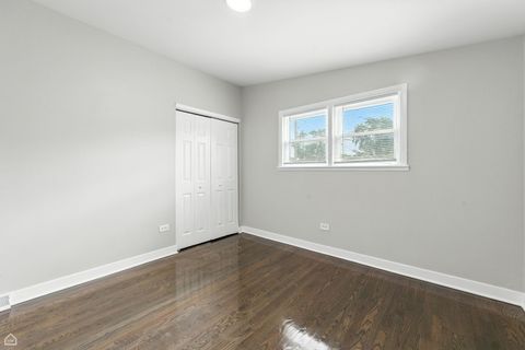 Tiny photo for 14301 Kenwood Avenue, Dolton, IL 60419 (MLS # 12513689)