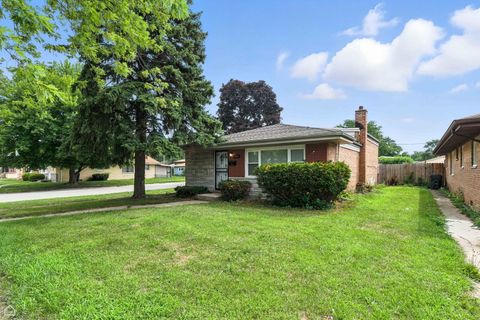 Tiny photo for 14301 Kenwood Avenue, Dolton, IL 60419 (MLS # 12513689)