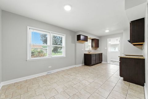 Tiny photo for 14301 Kenwood Avenue, Dolton, IL 60419 (MLS # 12513689)