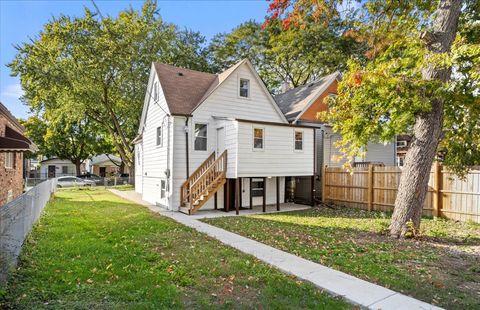 Tiny photo for 8403 S Sangamon Street, Chicago, IL 60620 (MLS # 12506126)