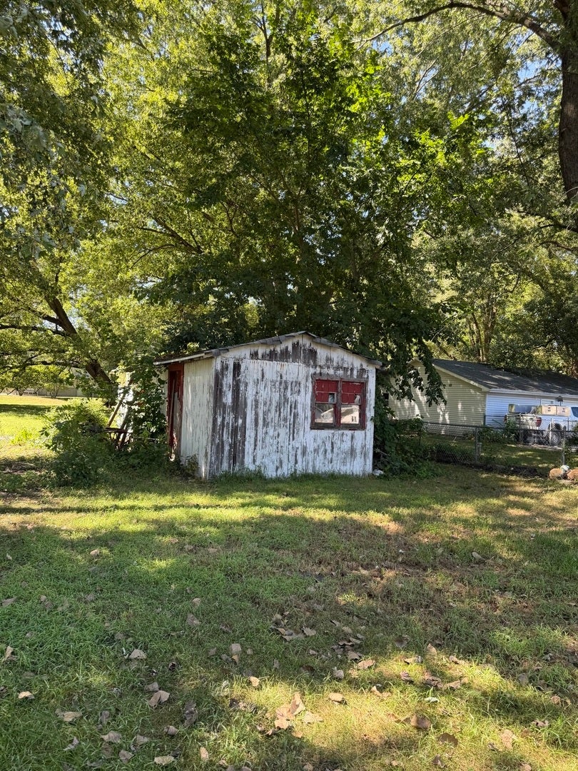 522 N School Street