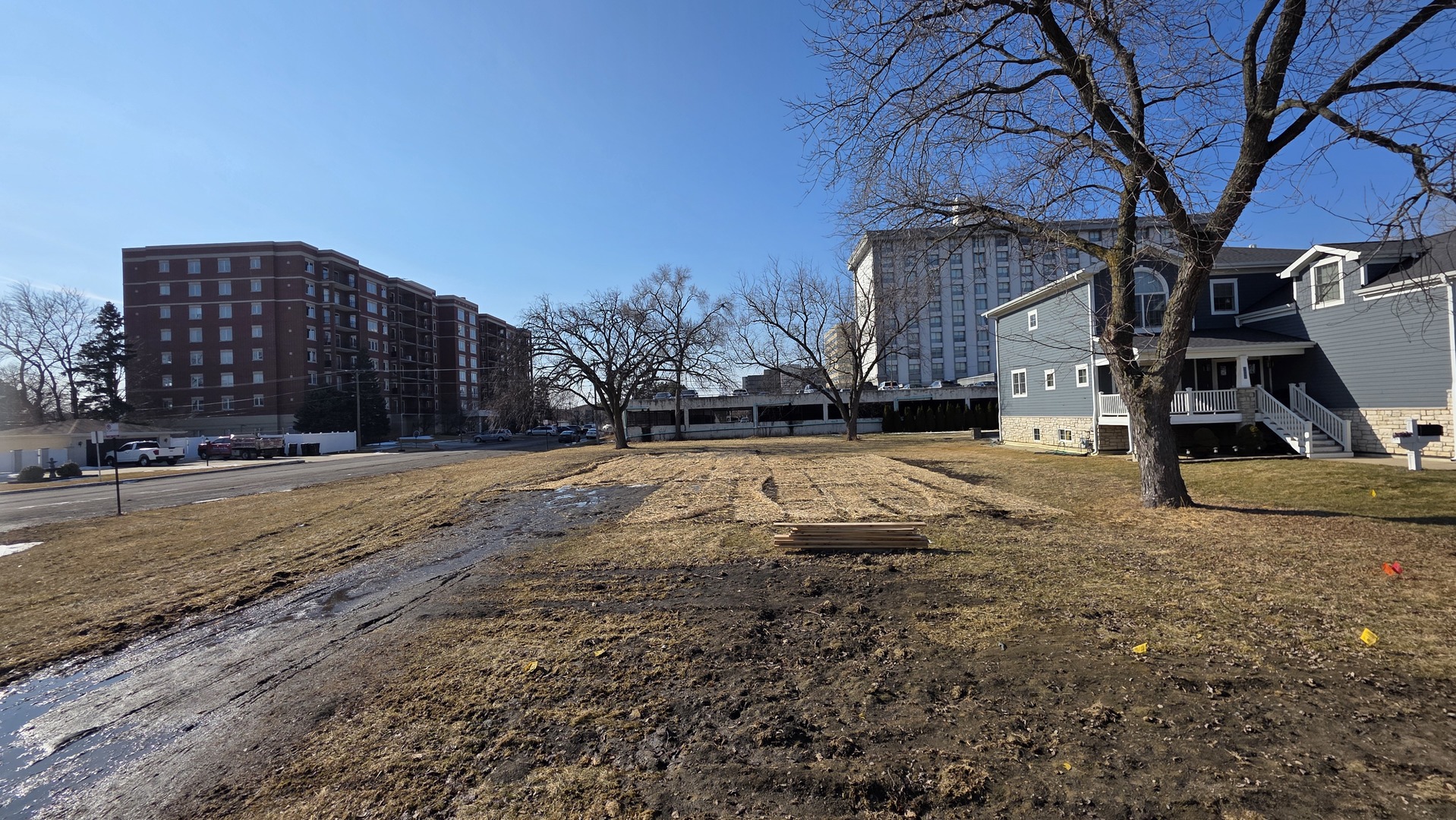 5602 N Fairview Avenue