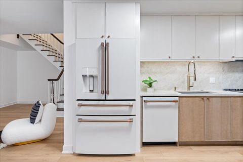 Tiny photo for 39 E Schiller Street #1E, Chicago, IL 60610 (MLS # 12617962)