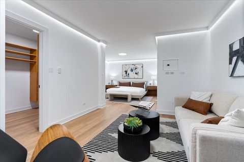 Tiny photo for 39 E Schiller Street #1E, Chicago, IL 60610 (MLS # 12617962)