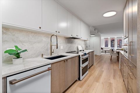 Tiny photo for 39 E Schiller Street #1E, Chicago, IL 60610 (MLS # 12617962)