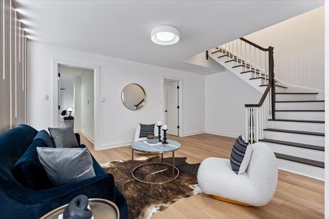 Tiny photo for 39 E Schiller Street #1E, Chicago, IL 60610 (MLS # 12617962)