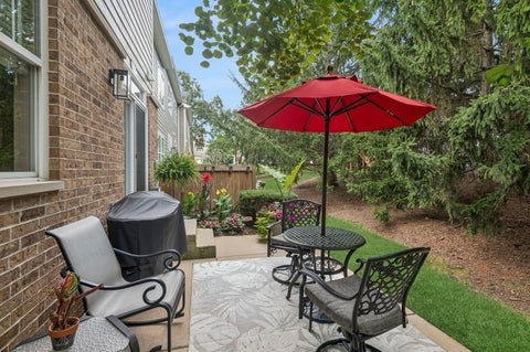 Tiny photo for 203 Tanglewood Drive, Glen Ellyn, IL 60137 (MLS # 12749063)