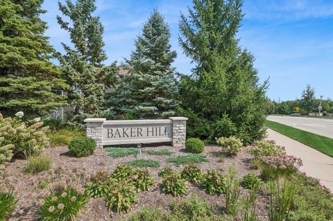 Tiny photo for 203 Tanglewood Drive, Glen Ellyn, IL 60137 (MLS # 12749063)