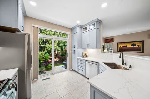 Tiny photo for 203 Tanglewood Drive, Glen Ellyn, IL 60137 (MLS # 12749063)
