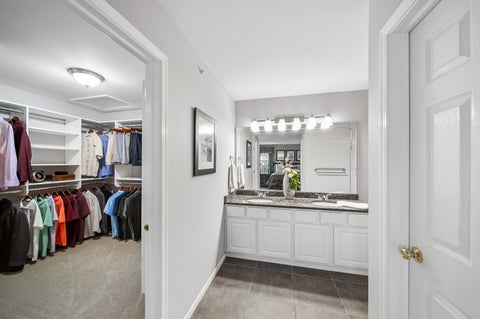 Tiny photo for 203 Tanglewood Drive, Glen Ellyn, IL 60137 (MLS # 12749063)