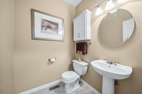 Tiny photo for 203 Tanglewood Drive, Glen Ellyn, IL 60137 (MLS # 12749063)