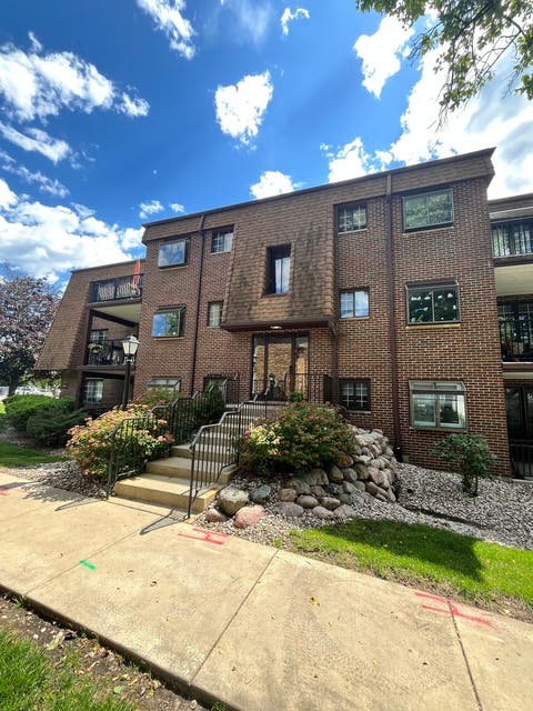 Photo of 385 Duane Street #304, Glen Ellyn, IL 60137 (MLS # 12627322)