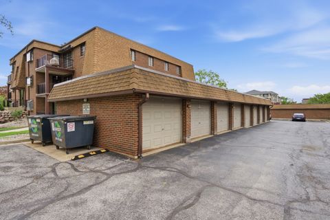 Tiny photo for 385 Duane Street #304, Glen Ellyn, IL 60137 (MLS # 12627322)
