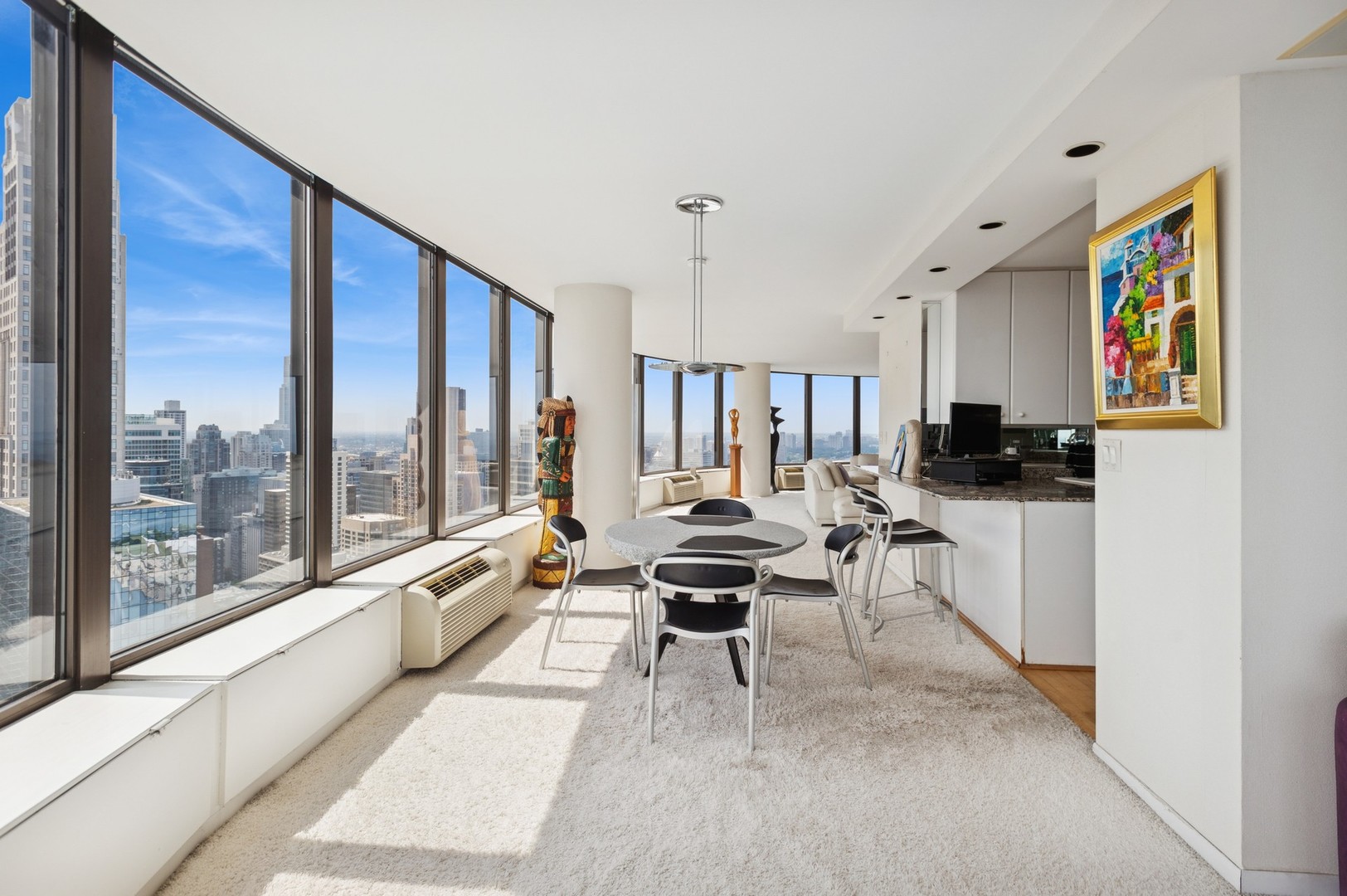 Chicago, Illinois 60611, United States, 4 Bedrooms Bedrooms, ,4 BathroomsBathrooms,Residential,Active,166044