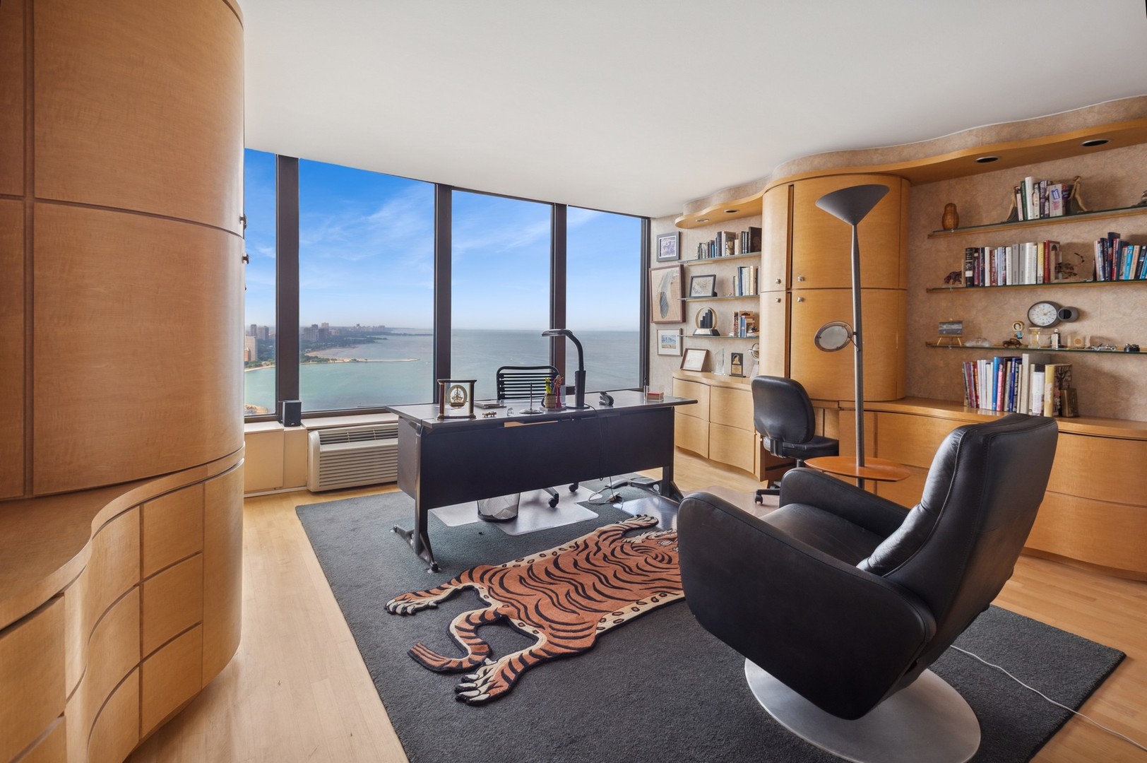 Chicago, Illinois 60611, United States, 4 Bedrooms Bedrooms, ,4 BathroomsBathrooms,Residential,Active,166044