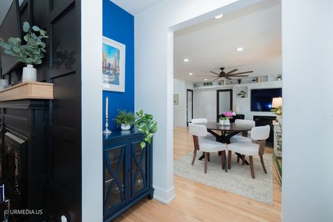 Tiny photo for 7100 N SIOUX Avenue, Chicago, IL 60646 (MLS # 12470314)