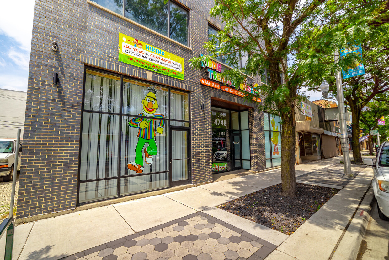 4748 S Ashland Avenue