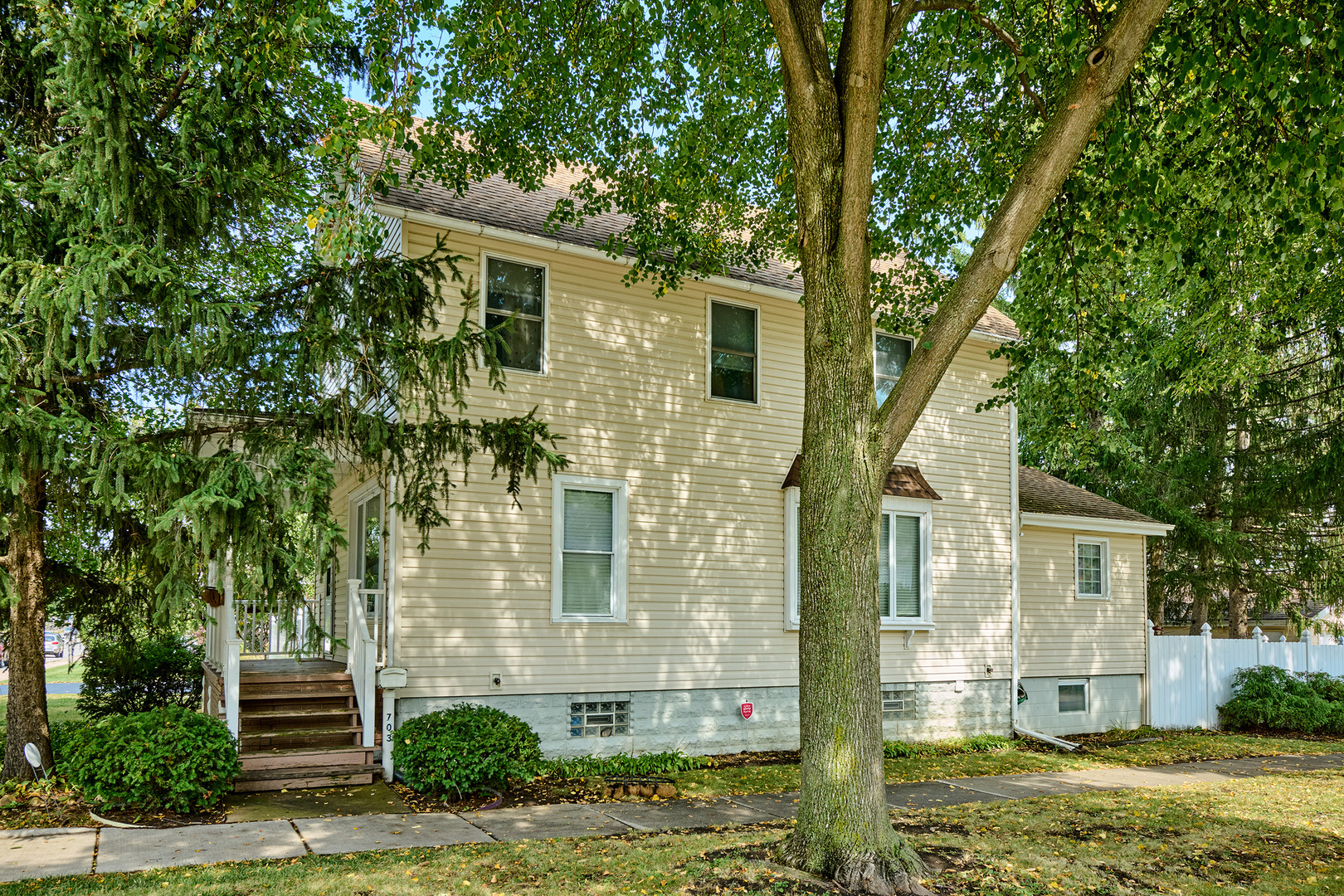 703 N Arlington Heights Road