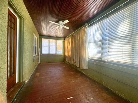 Tiny photo for 922 W Lafayette Street, Ottawa, IL 61350 (MLS # 12508947)