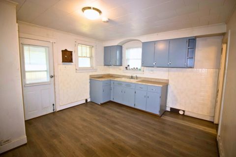 Tiny photo for 922 W Lafayette Street, Ottawa, IL 61350 (MLS # 12508947)