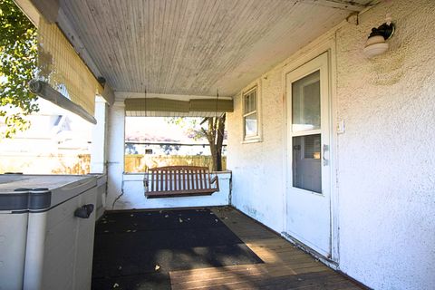 Tiny photo for 922 W Lafayette Street, Ottawa, IL 61350 (MLS # 12508947)