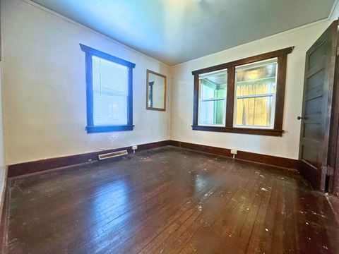 Tiny photo for 922 W Lafayette Street, Ottawa, IL 61350 (MLS # 12508947)