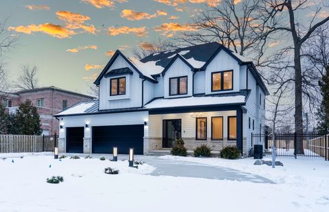 Tiny photo for 23388 N BIRCHWOOD Lane, Deerfield, IL 60015 (MLS # 12566610)