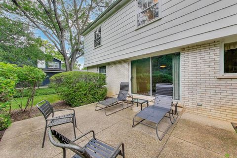 Tiny photo for 1504 Wincanton Drive, Deerfield, IL 60015 (MLS # 12461486)