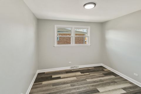 Tiny photo for 17363 Oleander Avenue, Tinley Park, IL 60477 (MLS # 12615908)