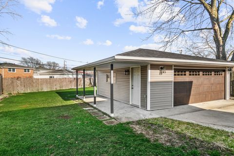 Tiny photo for 17363 Oleander Avenue, Tinley Park, IL 60477 (MLS # 12615908)