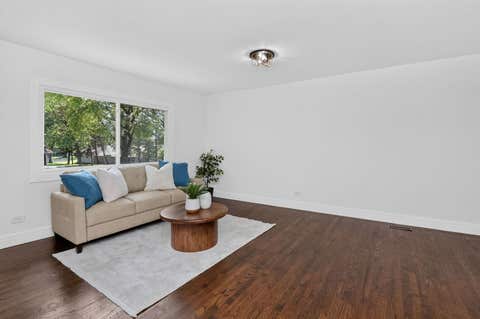 Tiny photo for 730 Hillcrest Boulevard, Hoffman Estates, IL 60169 (MLS # 12735442)