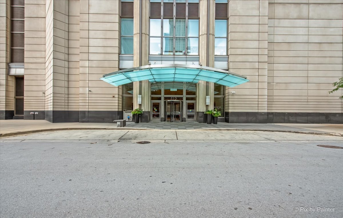 512 N Mcclurg Court 501