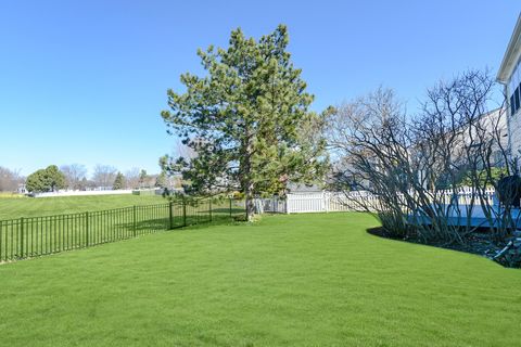 Tiny photo for 2046 Mission Hills Drive, Elgin, IL 60123 (MLS # 12587866)