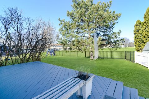 Tiny photo for 2046 Mission Hills Drive, Elgin, IL 60123 (MLS # 12587866)