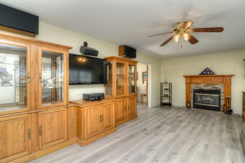 Tiny photo for 2046 Mission Hills Drive, Elgin, IL 60123 (MLS # 12587866)