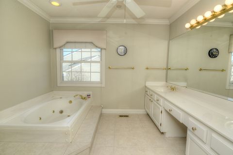 Tiny photo for 2046 Mission Hills Drive, Elgin, IL 60123 (MLS # 12587866)