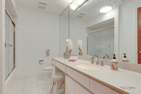 Tiny photo for 209 Rivershire Lane #203, Lincolnshire, IL 60069 (MLS # 12622109)